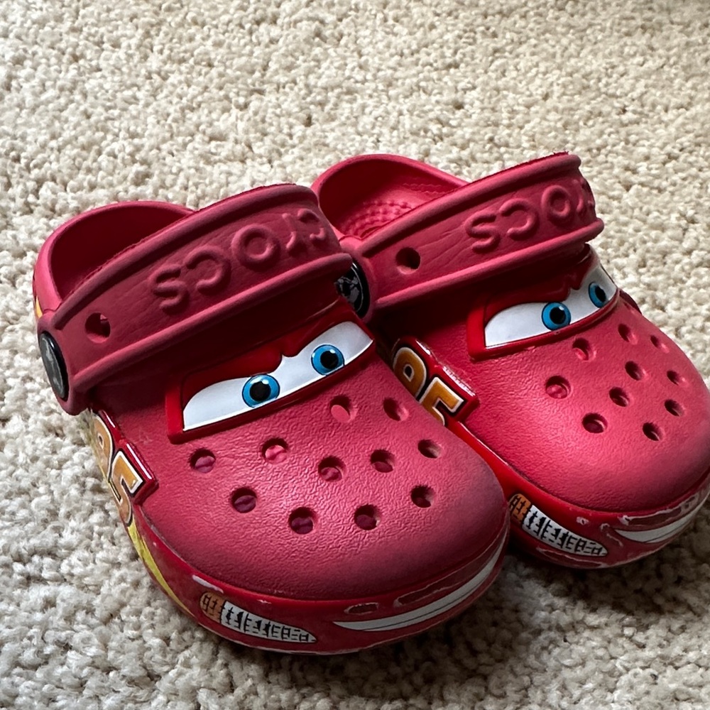 CROCS lighting McQueen